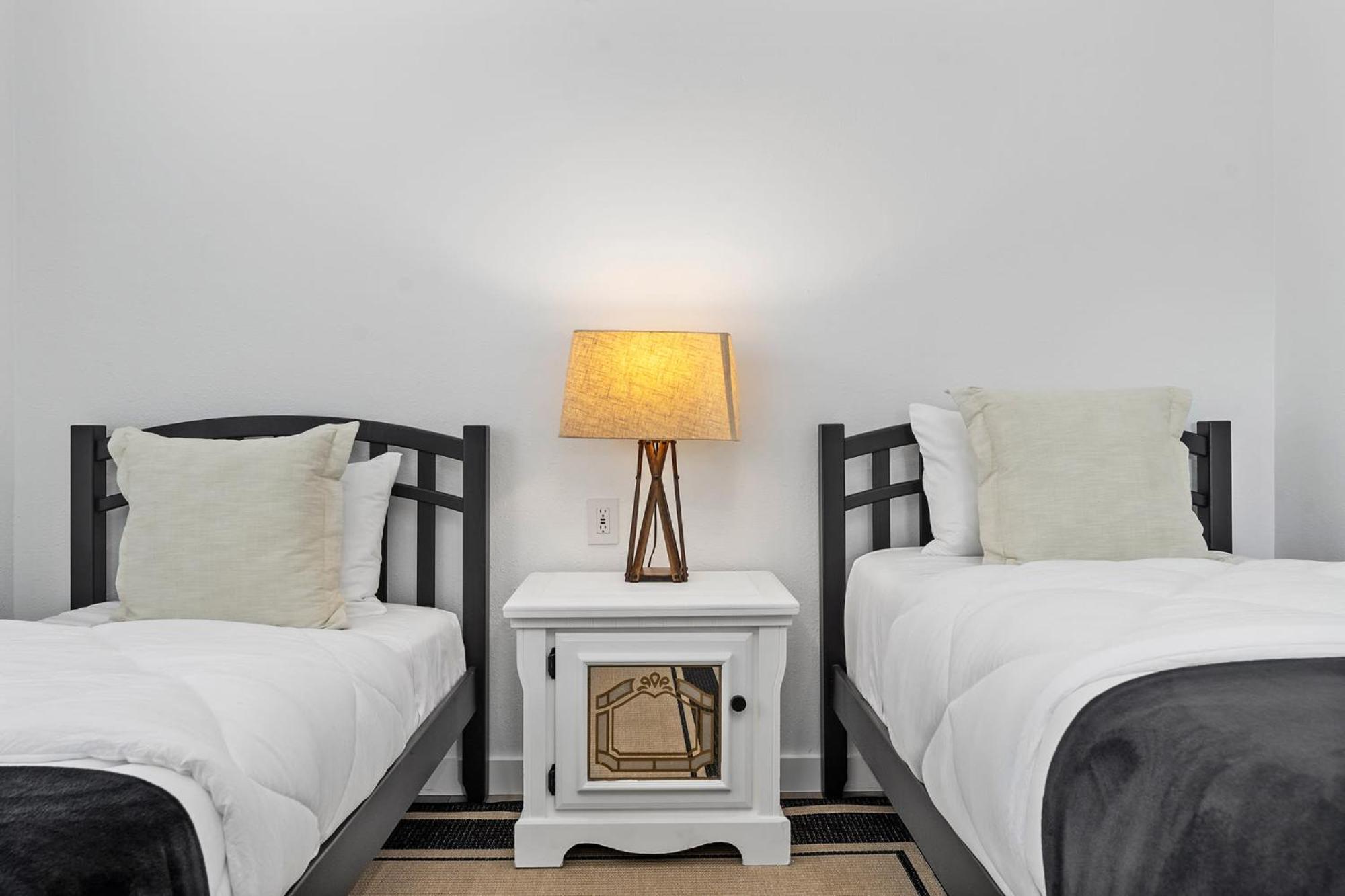 Hidden Cottage Mins To Main St And Sleeps 4 Fredericksburg Bagian luar foto