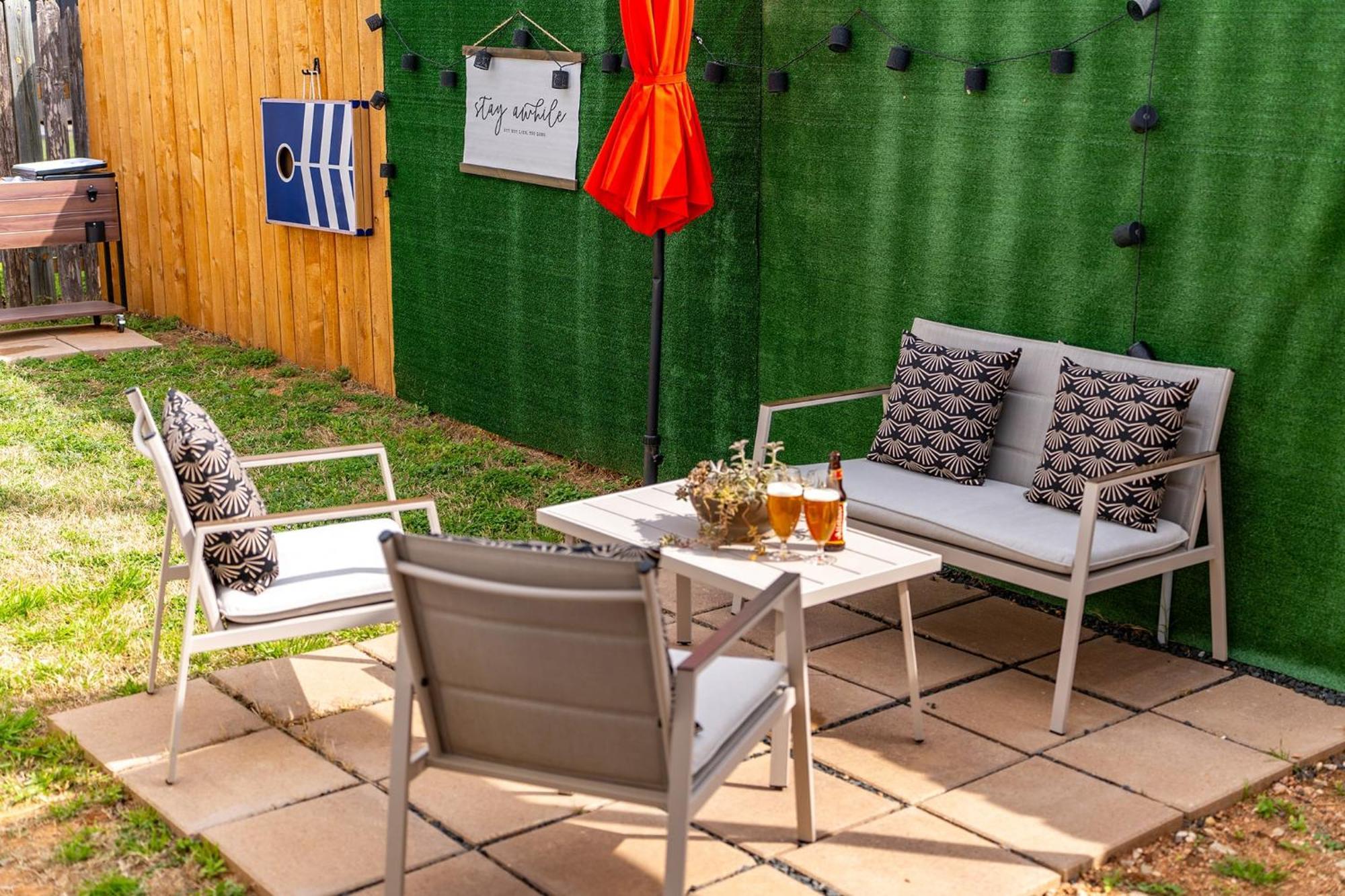 Hidden Cottage Mins To Main St And Sleeps 4 Fredericksburg Bagian luar foto